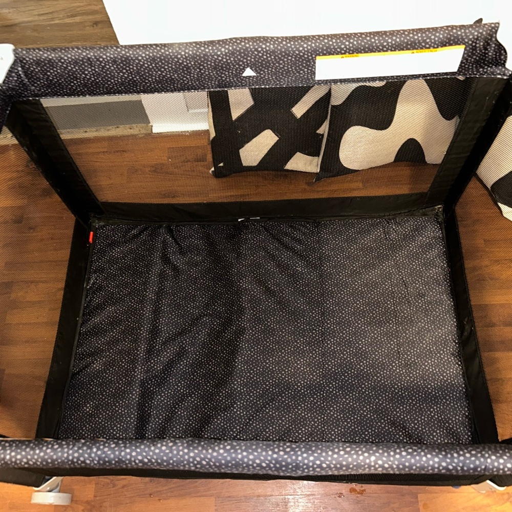 Black and White Playpen